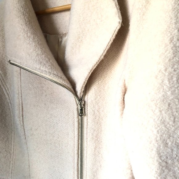 πFitted Coat w/ Wool | Cream Color (Size M) - Picture 3 of 8